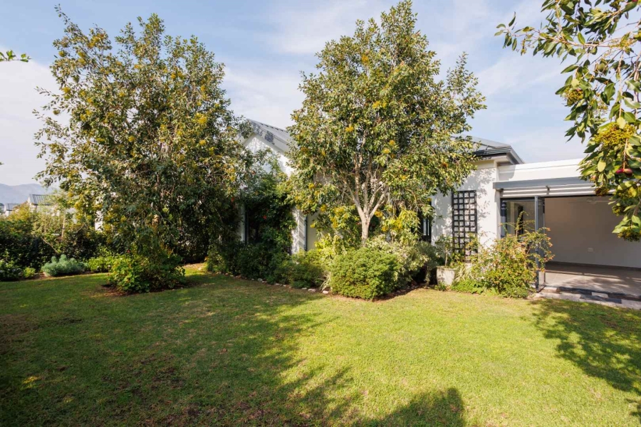 To Let 2 Bedroom Property for Rent in Val De Vie Estate Western Cape